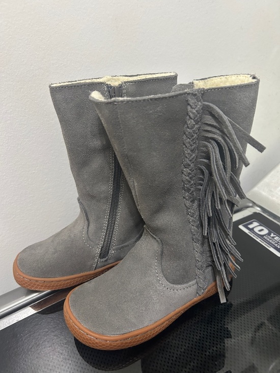 Livie & Luca Other - Toddler girl sz 9 fringe suede boots Sherpa lined like new warm winter fall nwot